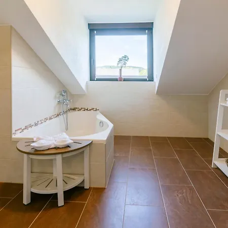 Memory - Ferienapartments & - Mediterraner Flair In Der Rhoen Гостевой дом Бишофсхайм-ан-дер-Рён