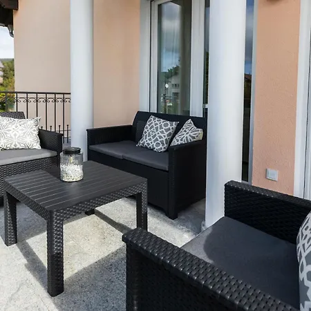 Guest house Memory - Ferienapartments & - Mediterraner Flair In Der Rhoen *