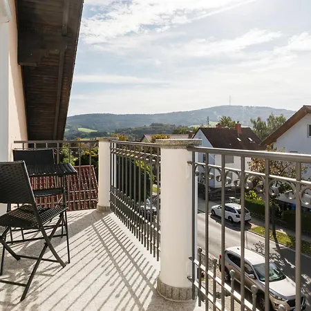 Guest house Memory - Ferienapartments & - Mediterraner Flair In Der Rhoen *